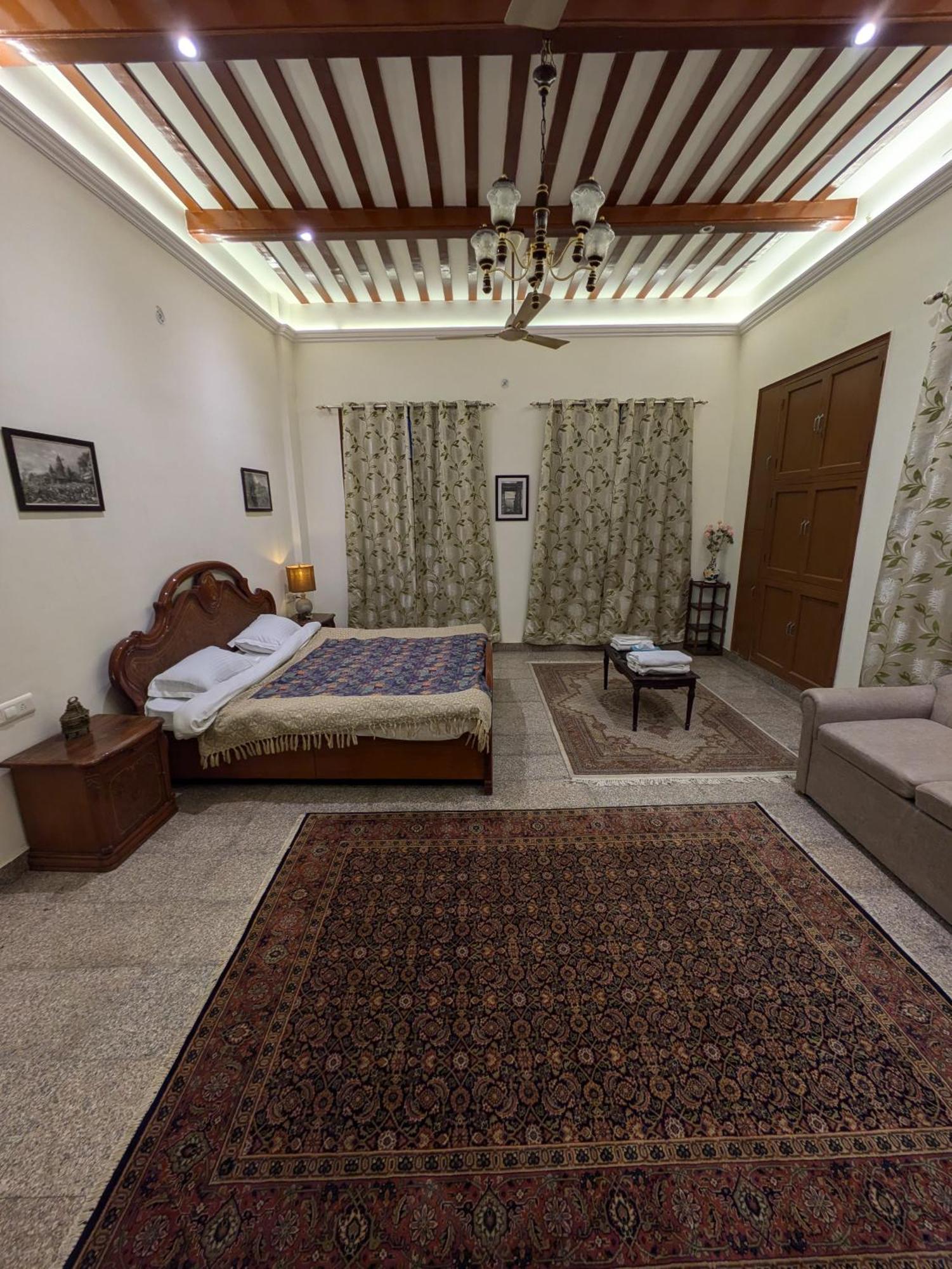 Mulberry Garden Varanasi Exterior foto
